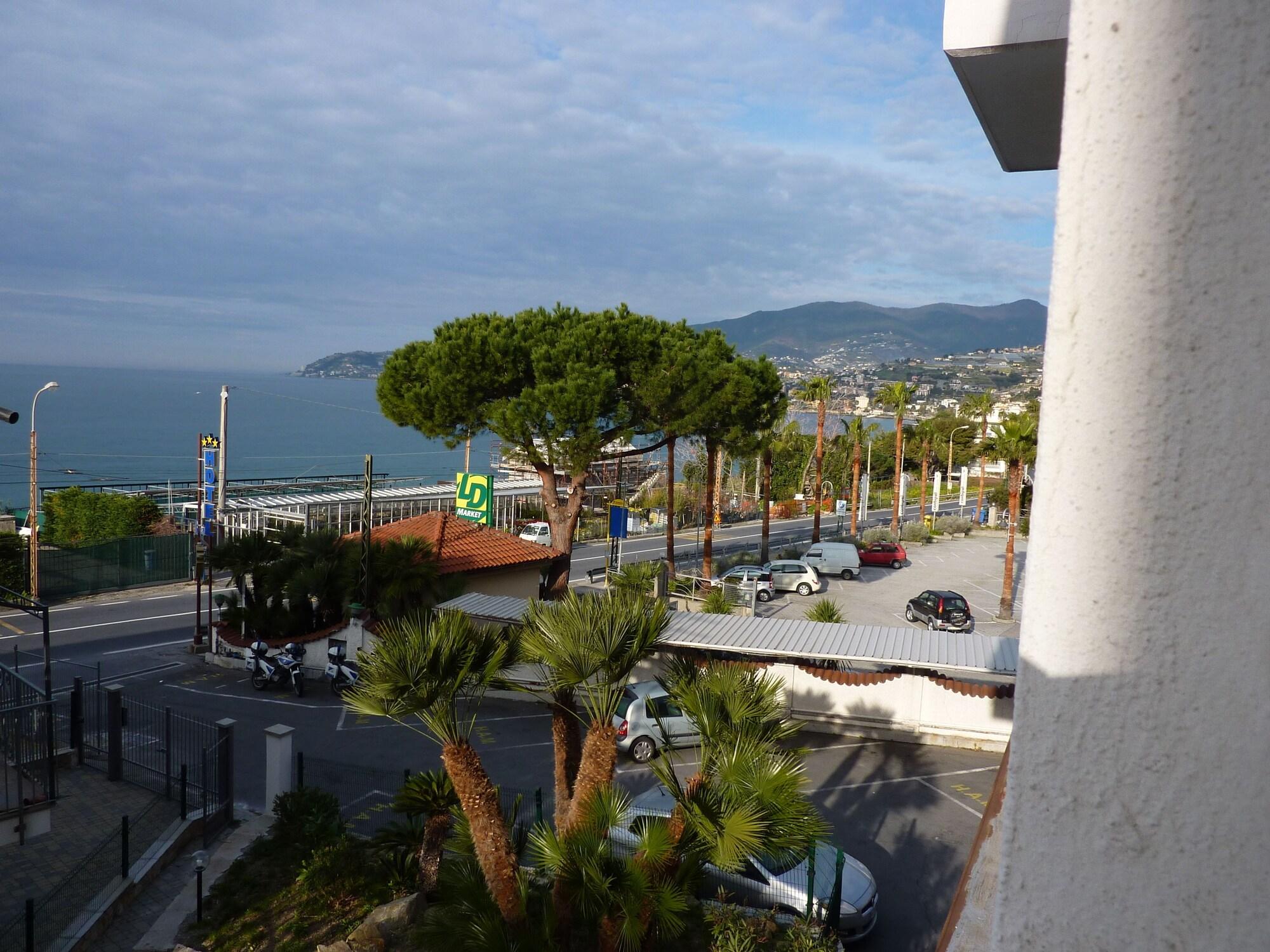 Hotel Ariston Montecarlo San Remo Buitenkant foto