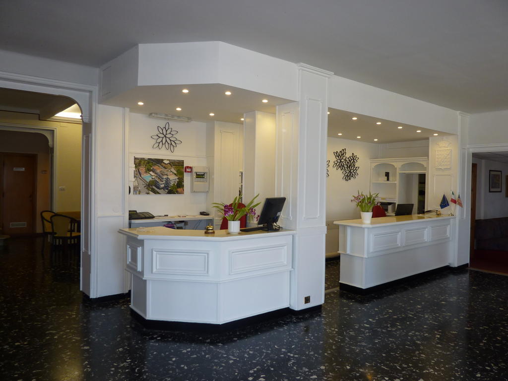 Hotel Ariston Montecarlo San Remo Buitenkant foto