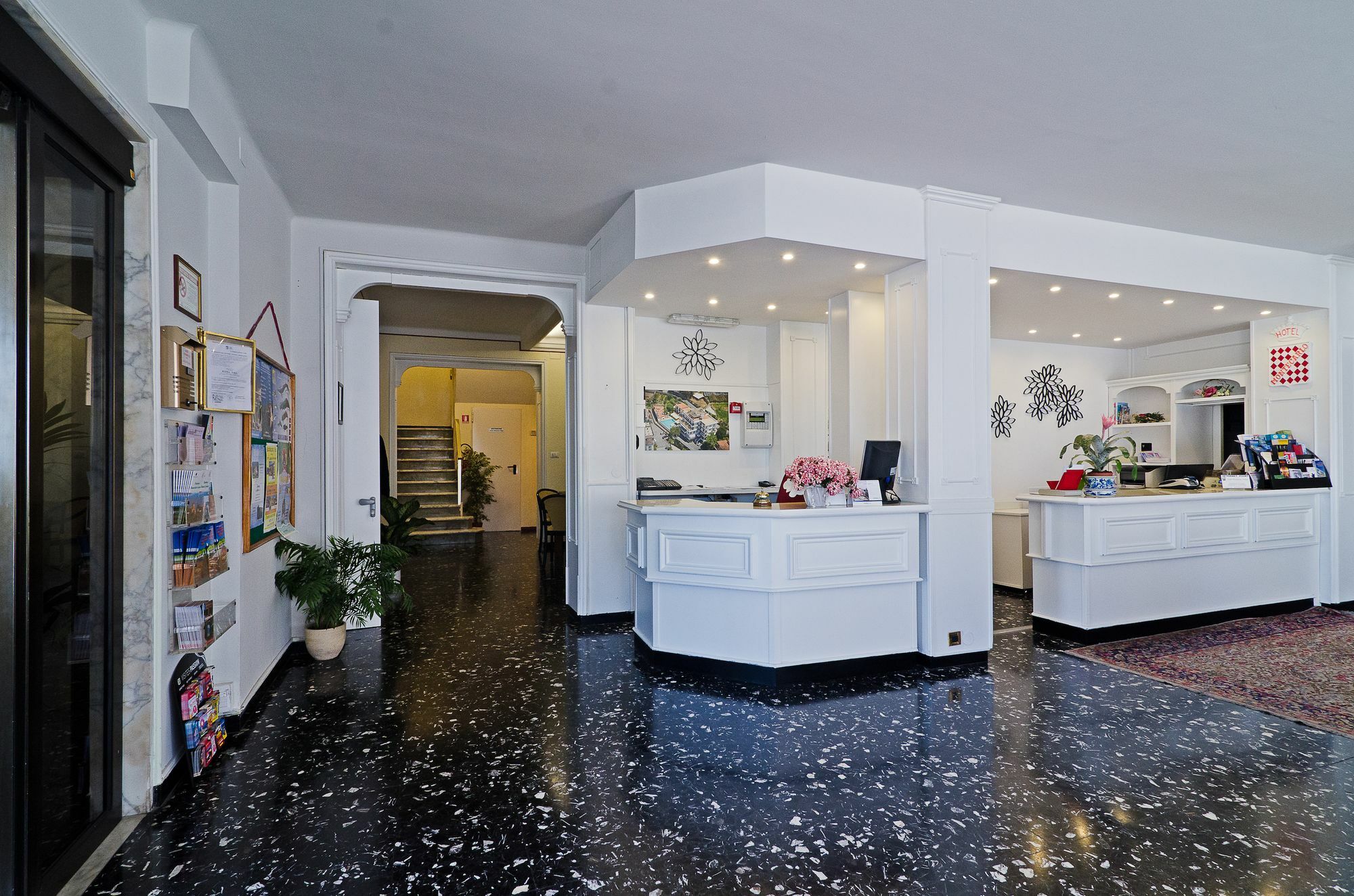 Hotel Ariston Montecarlo San Remo Buitenkant foto